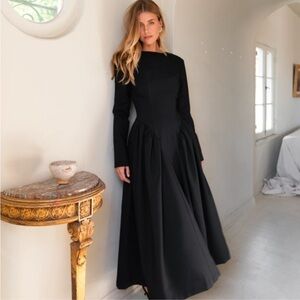 The Bekk Aisling Oversized Shoulder Midi Black Dress size M Long Sleeves